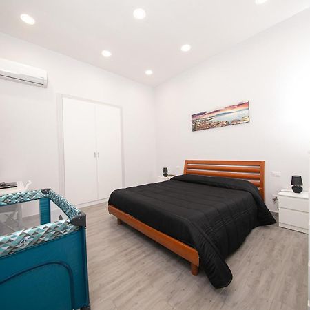 Casa Vacanze Alma B&B Grazioso Appartamento Sul Lungomare Di Pozzuoli A 300Mt Dal Centro E Dal Rione Terra By Movery Zewnętrze zdjęcie