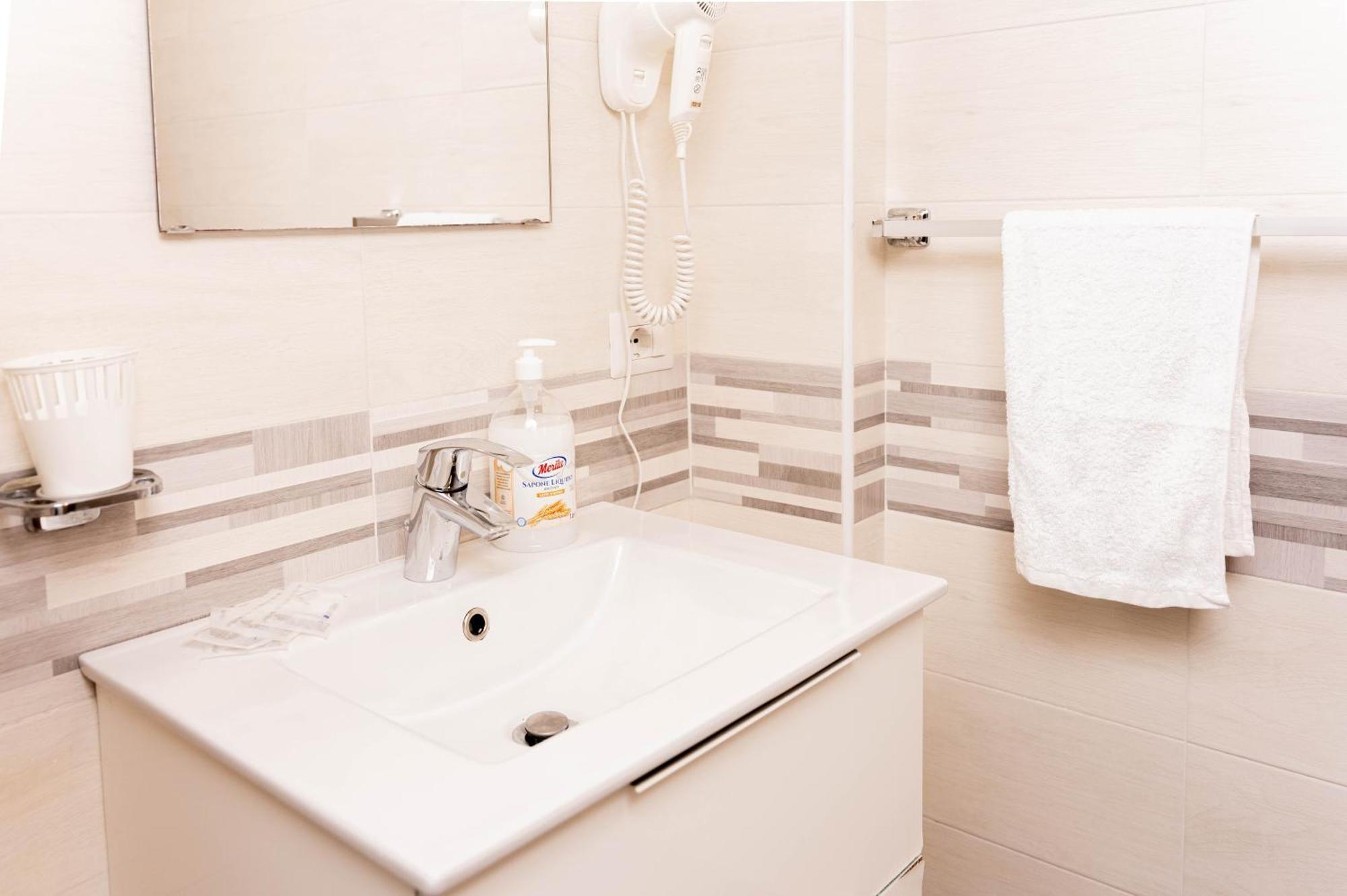Casa Vacanze Alma B&B Grazioso Appartamento Sul Lungomare Di Pozzuoli A 300Mt Dal Centro E Dal Rione Terra By Movery Zewnętrze zdjęcie