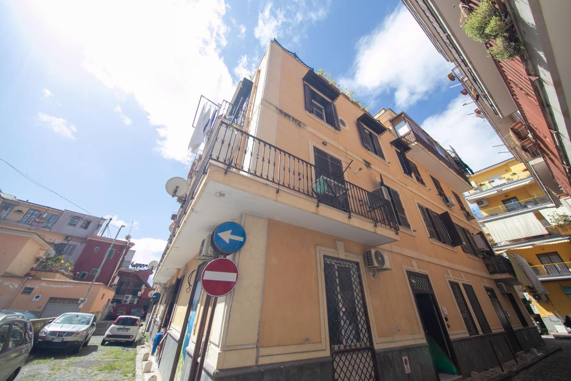 Casa Vacanze Alma B&B Grazioso Appartamento Sul Lungomare Di Pozzuoli A 300Mt Dal Centro E Dal Rione Terra By Movery Zewnętrze zdjęcie