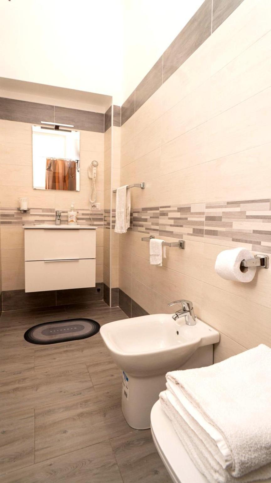 Casa Vacanze Alma B&B Grazioso Appartamento Sul Lungomare Di Pozzuoli A 300Mt Dal Centro E Dal Rione Terra By Movery Zewnętrze zdjęcie